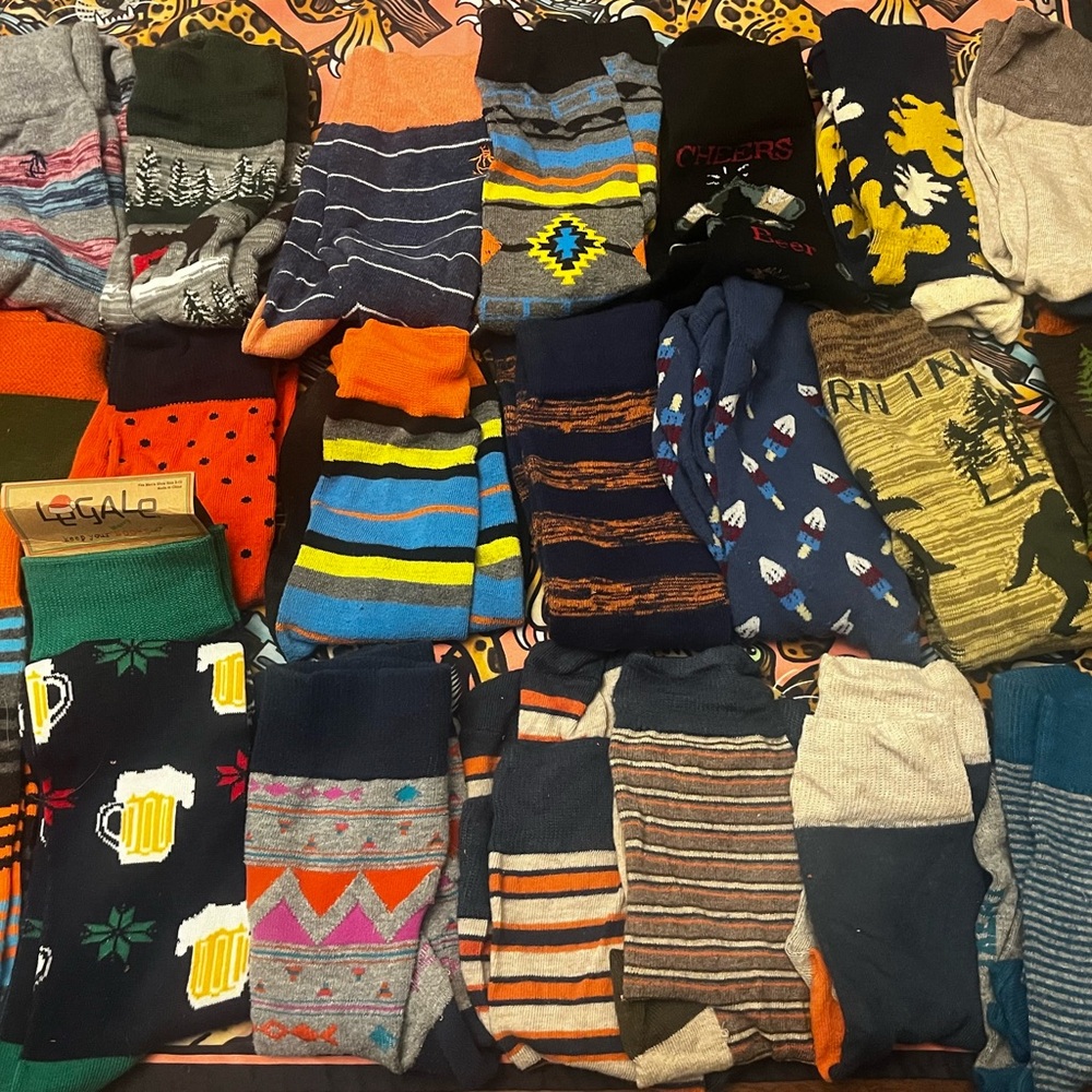 Men’s dress socks lot - 22 pairs - assorted - large